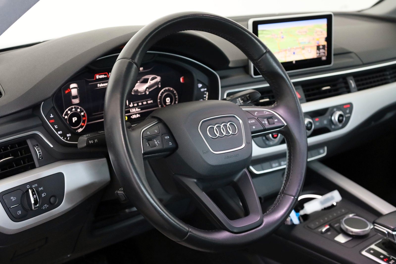 Fahrzeugabbildung Audi A4 Limusine,Automatik,Navi,Xenon,SH,Tempomat,PDC