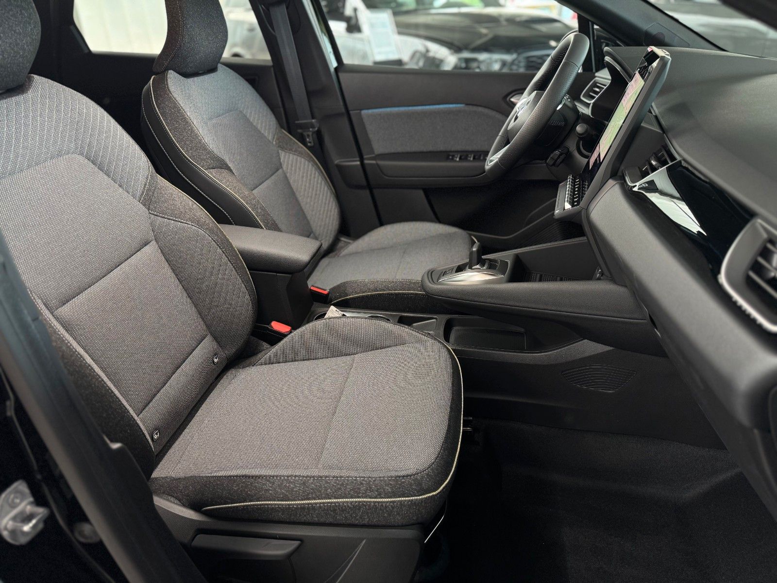 Fahrzeugabbildung Mitsubishi ASX 1.8 Hybrid 6-G.-Automatik Edition