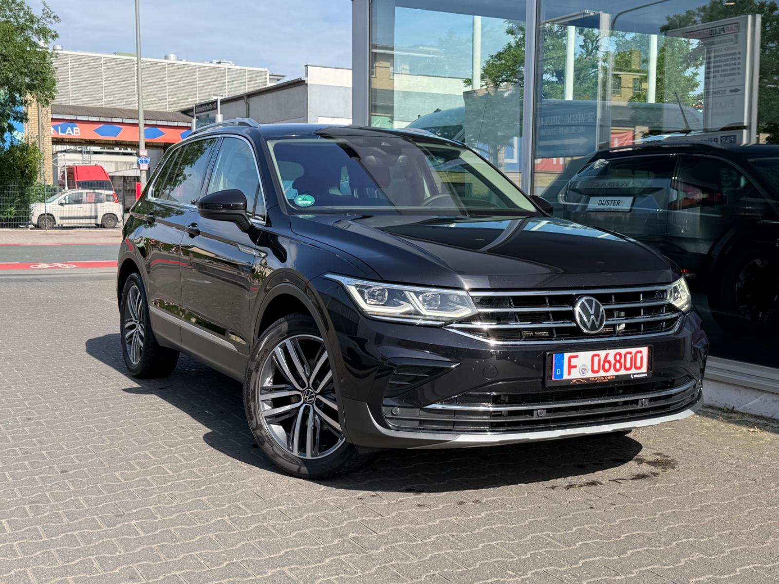 Volkswagen Tiguan Elegance IQ-Light/Navi/Kamera/AHK/HUD/ACC
