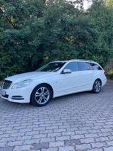 Mercedes-Benz E 300 CDI T BlueEFFICIENCY AVANTGARDE AVANTGARDE - gebrauchte Mercedes-Benz E 300 aus dem Jahr 2011
