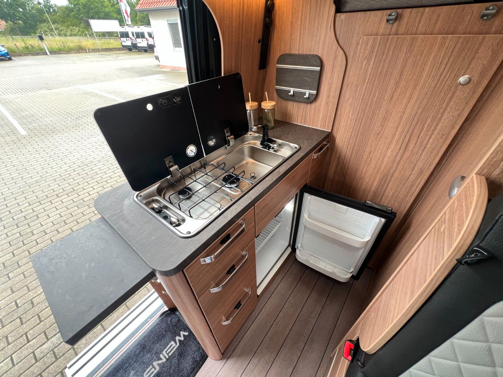 Fahrzeugabbildung Weinsberg CaraBus 630 MEG Outlaw Edition Fire