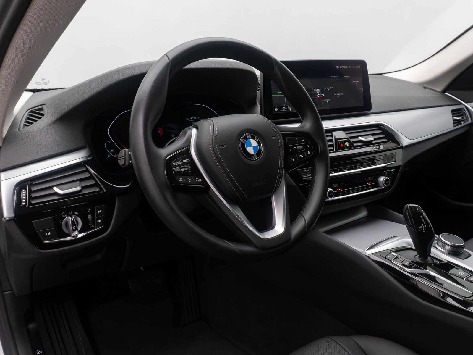 Fahrzeugabbildung BMW 520i DAB Alarm FernlichtAssis PDC GeschwindigReg