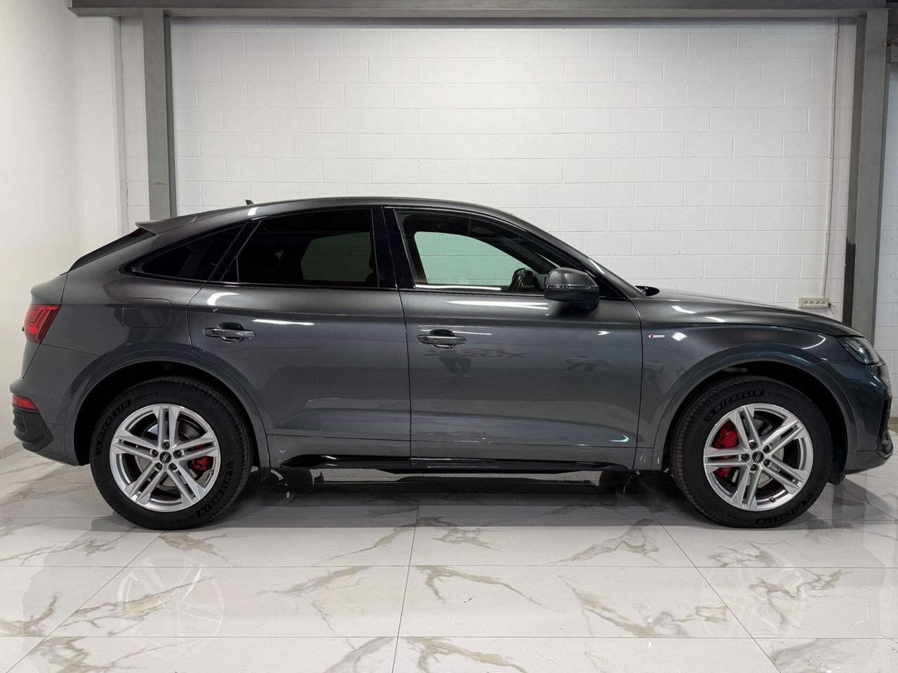 Audi Q5 40 TDI 204 CV quattro S tronic line plus imagem 3