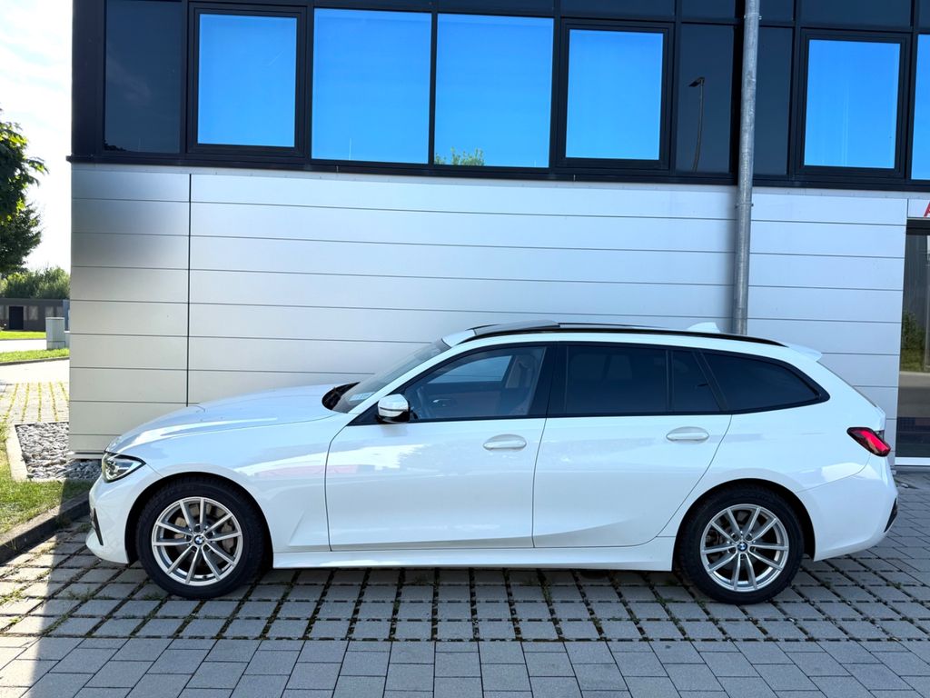 Image of BMW 330