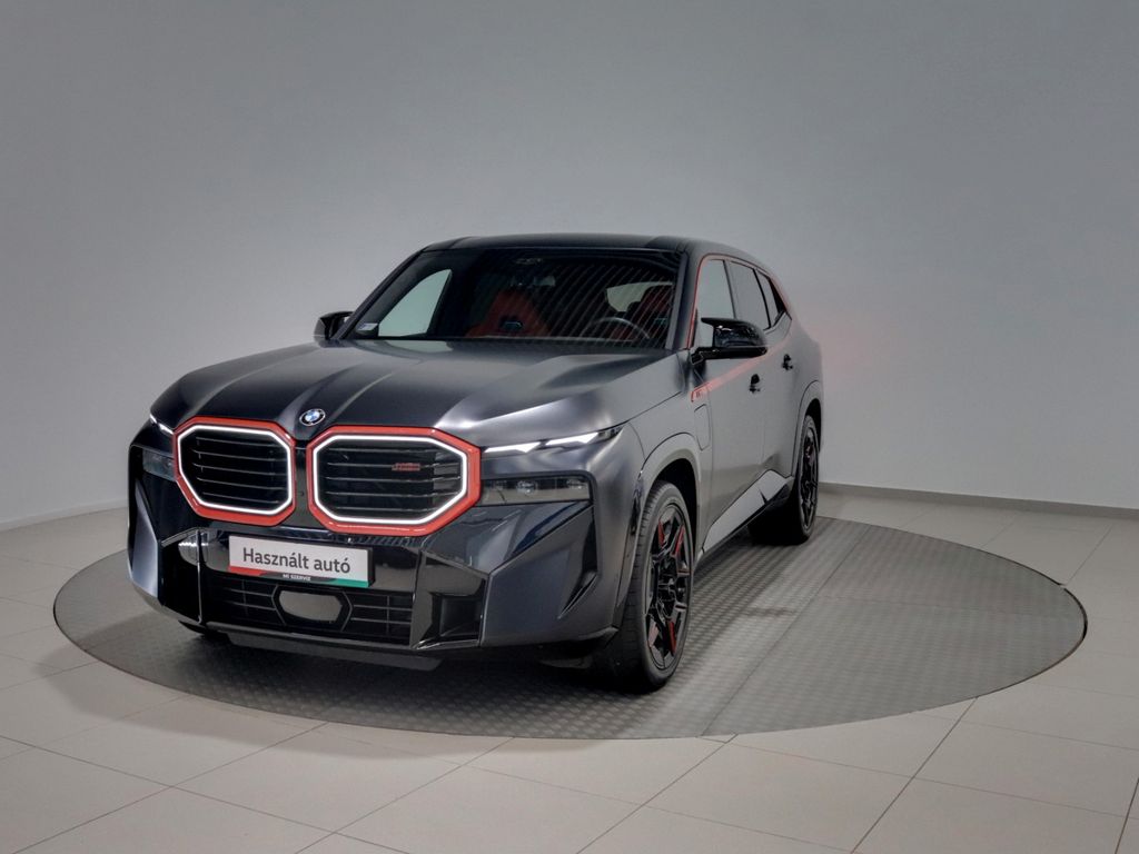 BMW XM