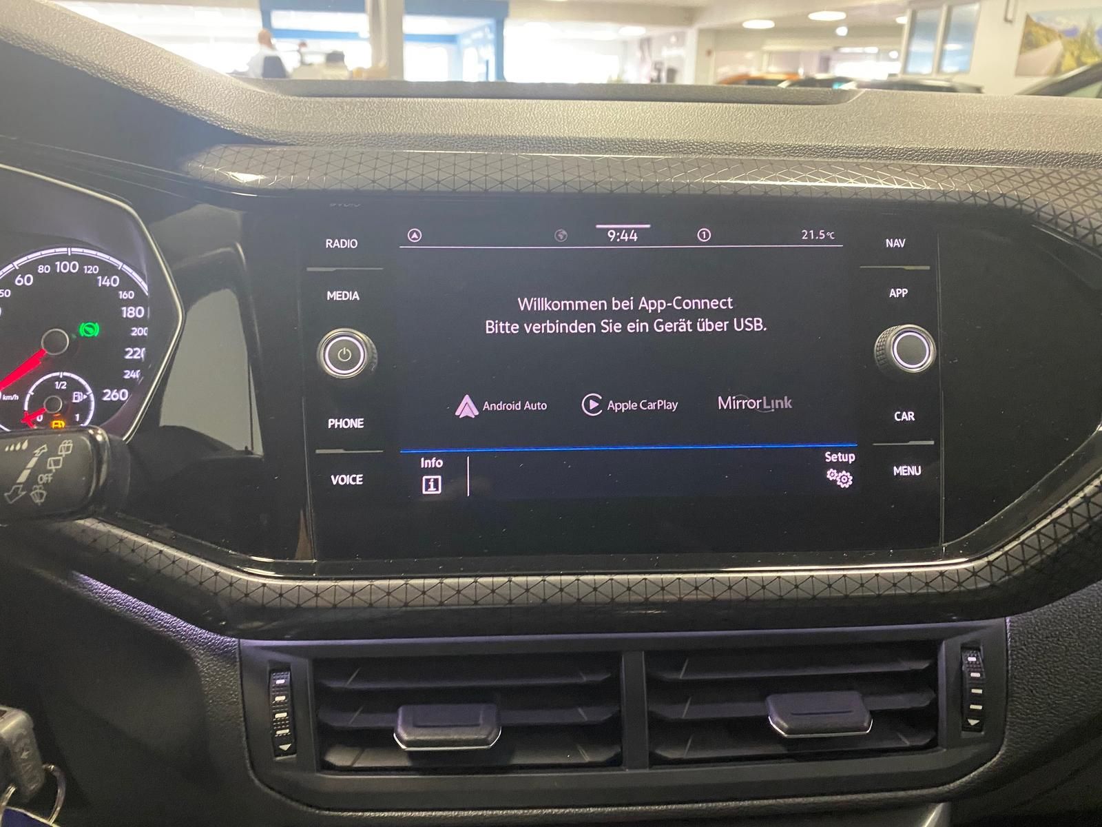 Fahrzeugabbildung Volkswagen T-Cross 1.0 TSI Style APP+KLIMA+ACC+RFK+PDC+NAVI