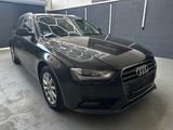 Audi A4 Avant Attraction LED NAVI 8fach - Audi A4 in Duisburg