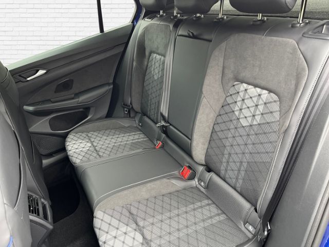 Fahrzeugabbildung Volkswagen Golf R-Line 1,5 l eTSI KLIMA LED ALU