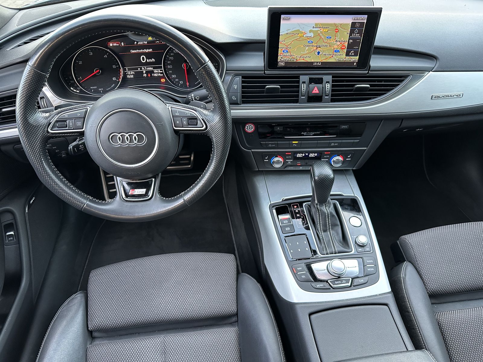 Fahrzeugabbildung Audi A6 Avant 3.0 TDI S-Line LUFTFEDERUNG+PANO+BOSE
