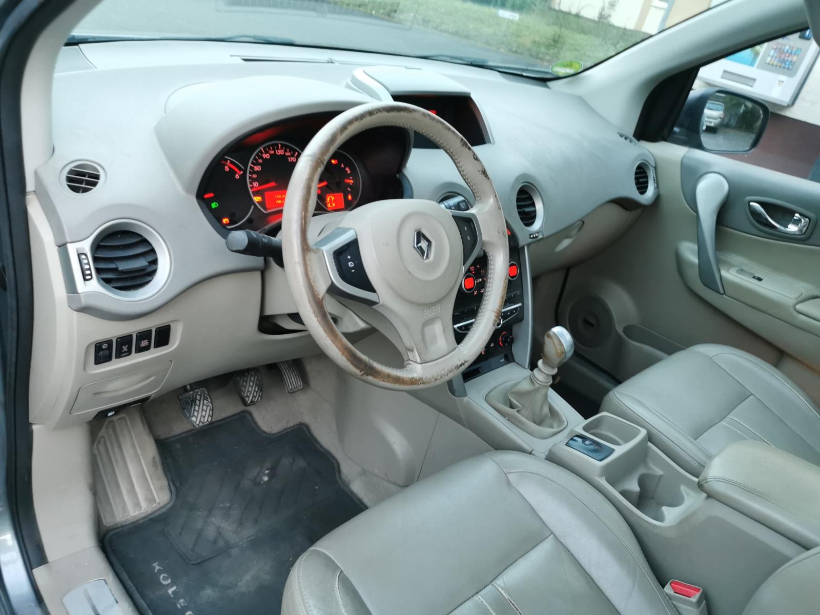 Renault Koleos 2009 — photo 12