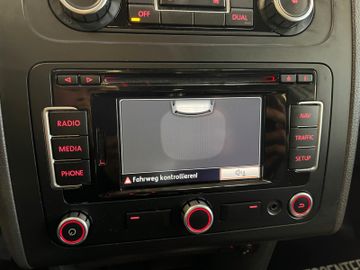 Volkswagen Touran Highline *PANO*SHZ*NAVI*PDC*TEMPOMAT*