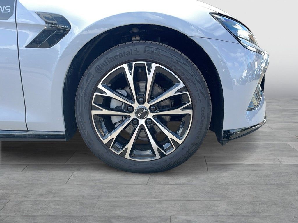 BYD SEAL