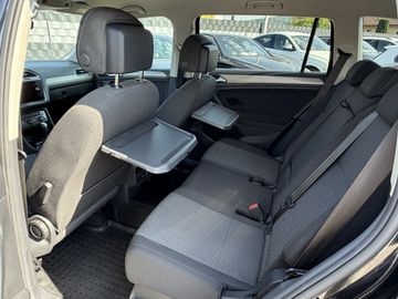 Volkswagen Tiguan Allspace - 8