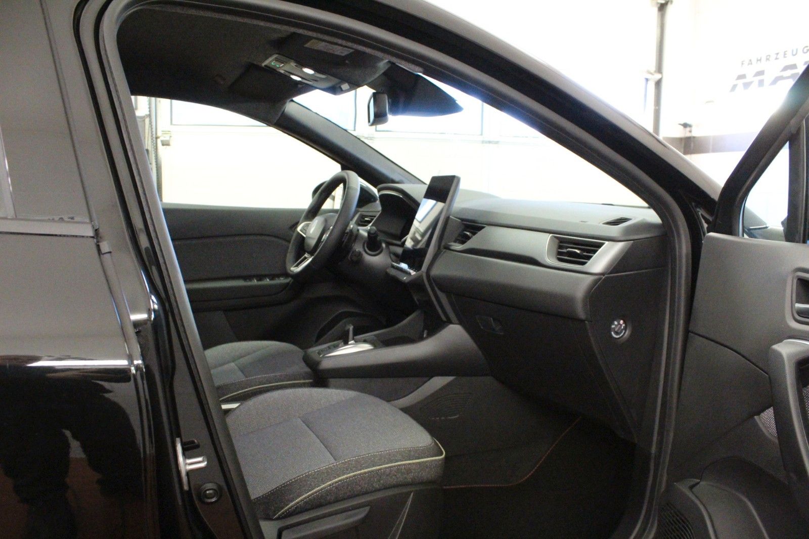 Fahrzeugabbildung Renault Captur Mild Hybrid 140 EDC Techno*Safety Paket*