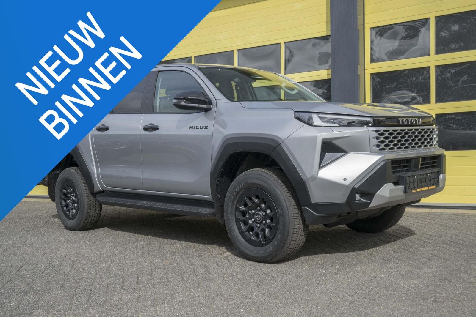 Toyota Hilux 2.8 D-4D MHEV Double Cab Auto 4WD Comfort