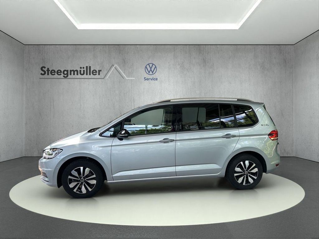 Volkswagen Touran — fotografia 2