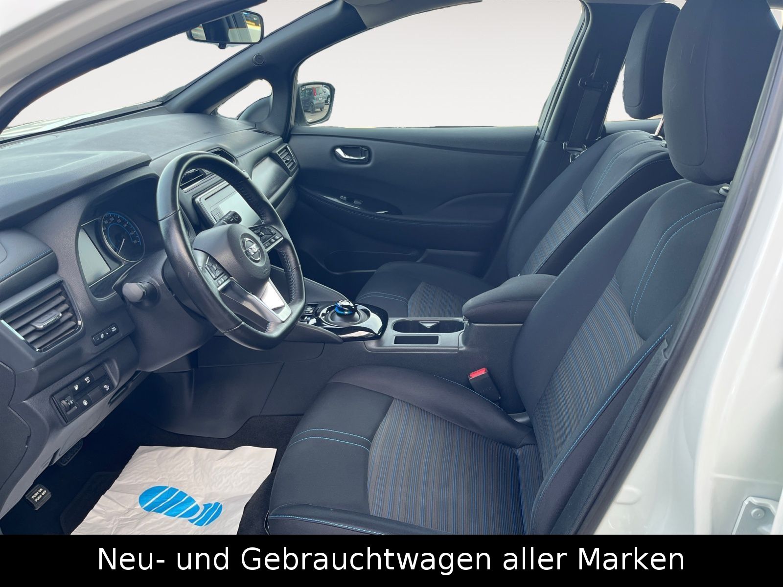 Fahrzeugabbildung Nissan Leaf 40 kWh Automatik - ACENTA -Navi,360°;SOH96%