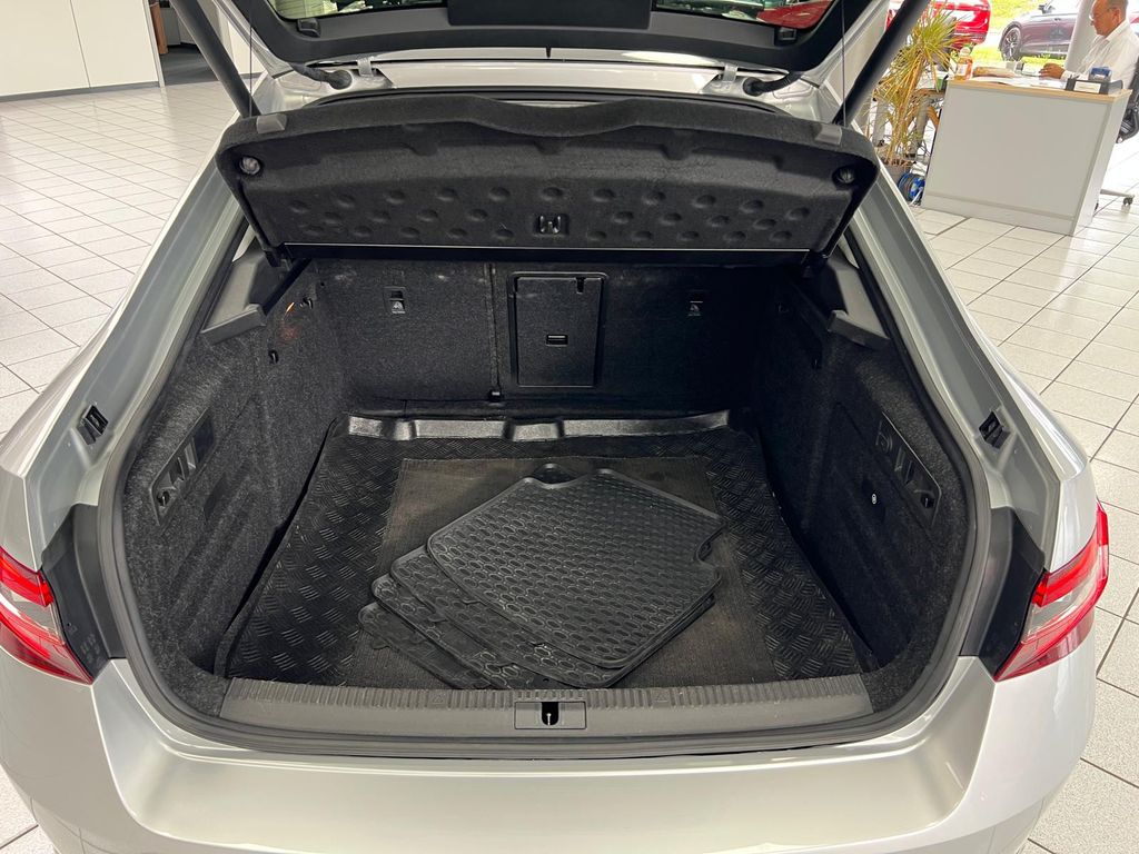 Skoda Superb 2.0 TDI Style Pano*Memory*KAM*NAV*CarPlay
