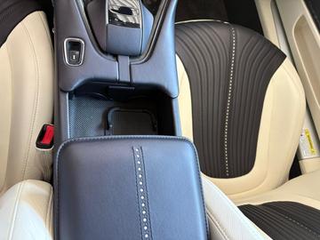 صورة مصغرة 44 لـ 2016 Aston Martin DB11