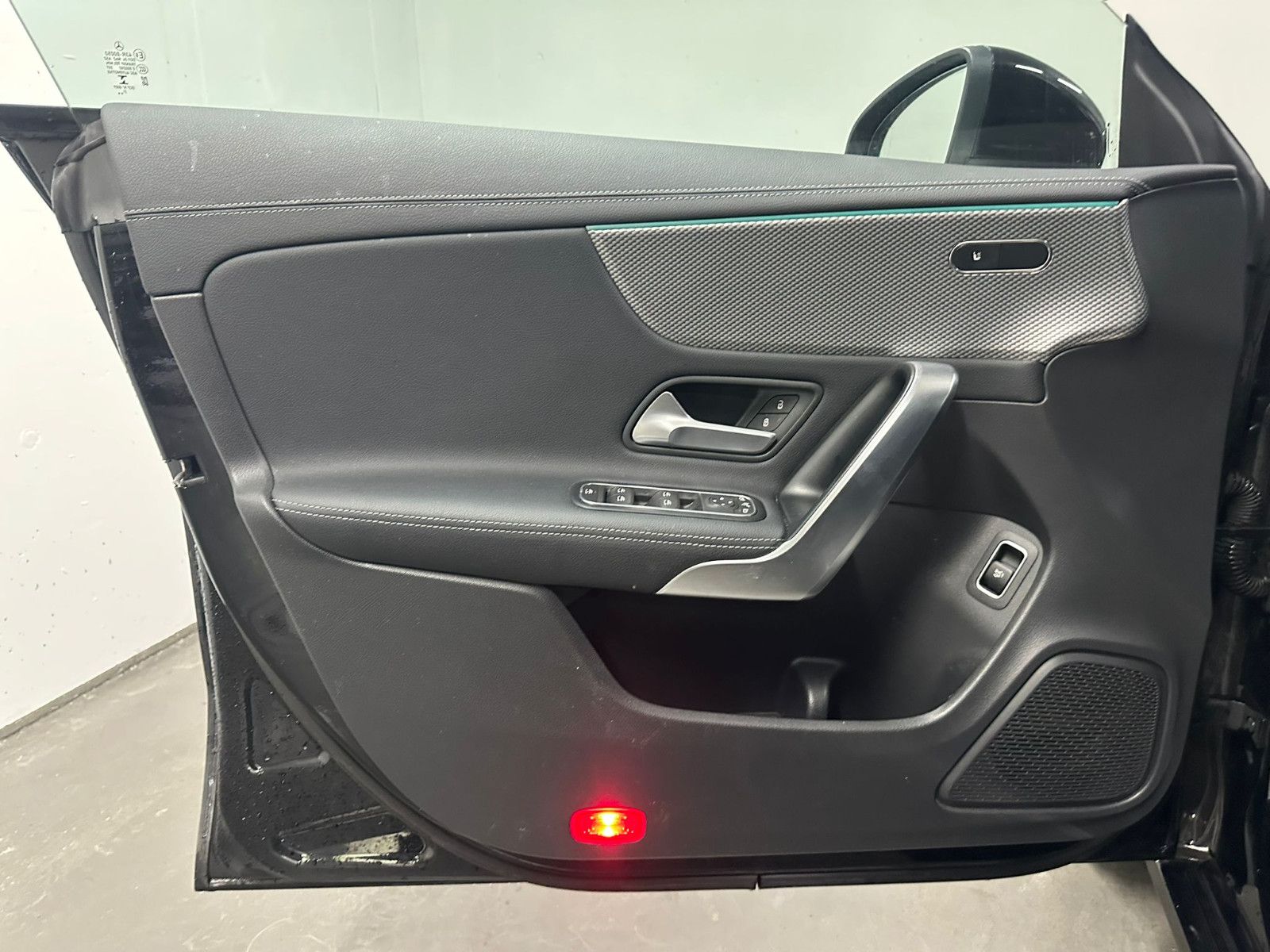 Fahrzeugabbildung Mercedes-Benz CLA 220 d DCT *Progressive*KAMERA*AMBILIGHT