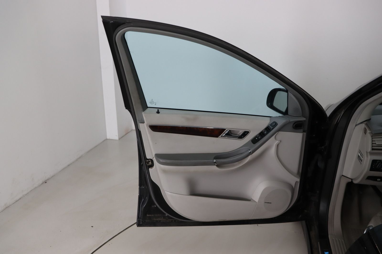 Fahrzeugabbildung Mercedes-Benz R 320 CDI 4MATIC * HUD * AHK * Navi