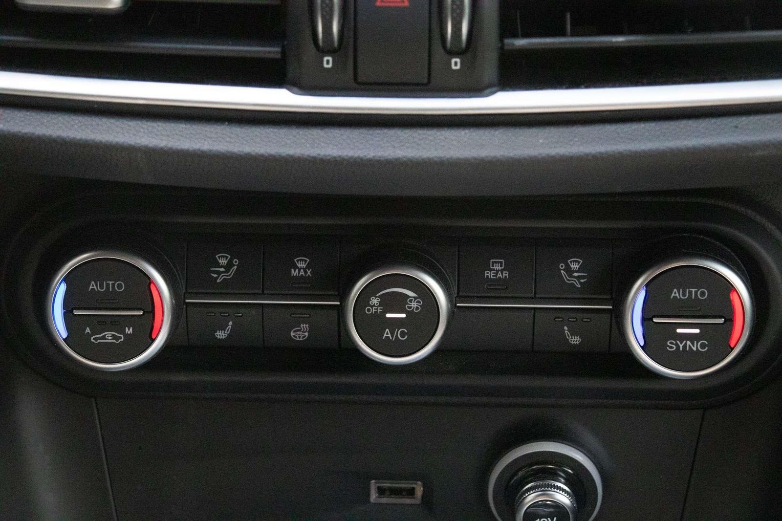 Fahrzeugabbildung Alfa Romeo Stelvio Veloce 2.2D Q4 vom AR Vertragshändler