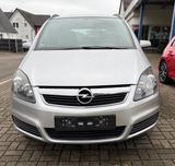 Opel Zafira B Edition Automatik 7 Sitzer - Opel Zafira Gebrauchtwagen in Freiburg