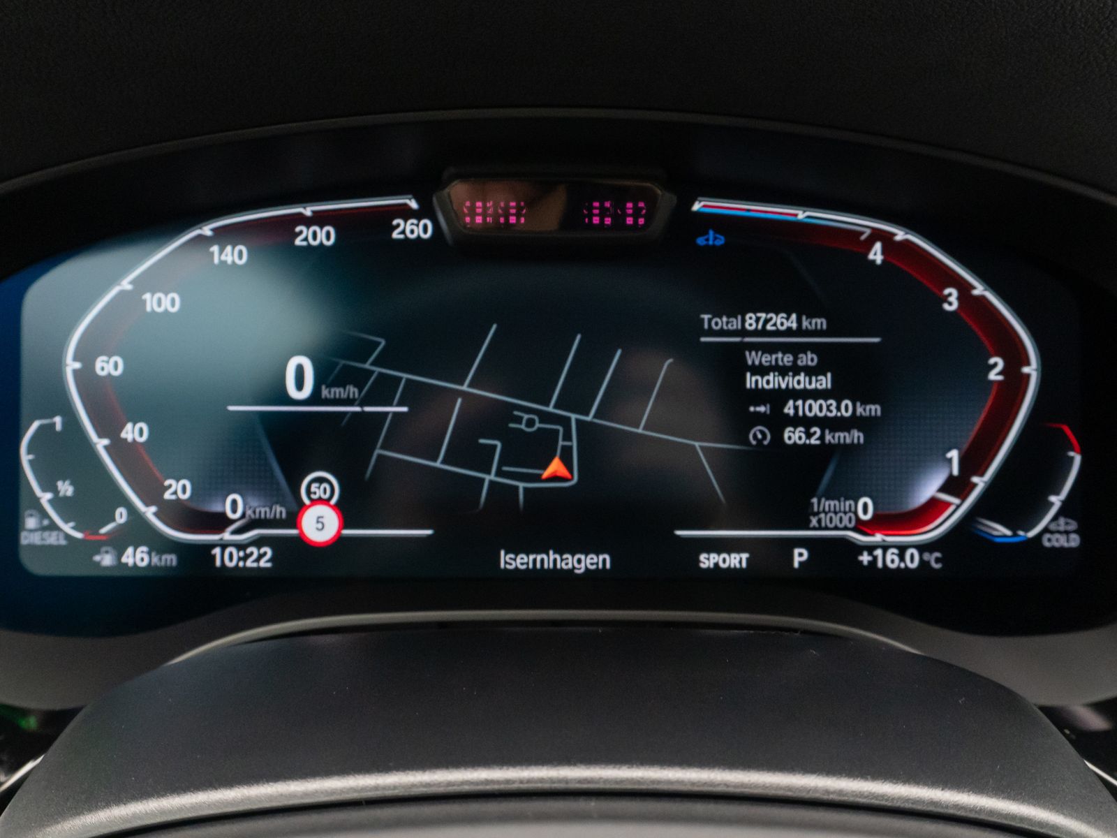 Fahrzeugabbildung BMW 520d xD Alarm DAB Kamera HiFi Belüftung Komfort