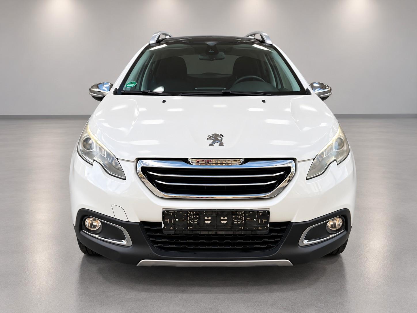 Peugeot 2008 2015 — rear view