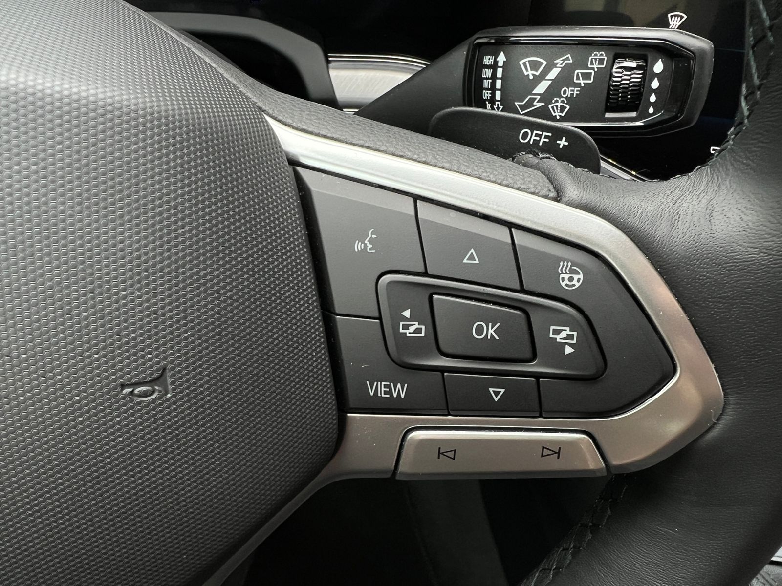 Fahrzeugabbildung Volkswagen Touareg 3.0 TDI 4MOTION *AHK, Luft, Leder, ACC,