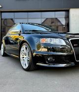 Audi RS4 4.2 quattro - - Audi RS4: Limousine