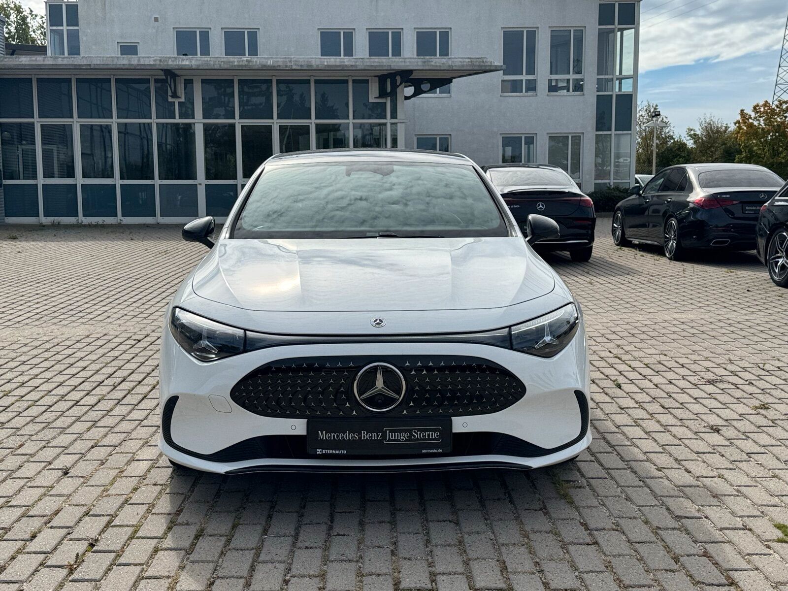 Mercedes-Benz CLA 350 4M e Progr PanoD Distro Multibeam Keyl G imagem 2