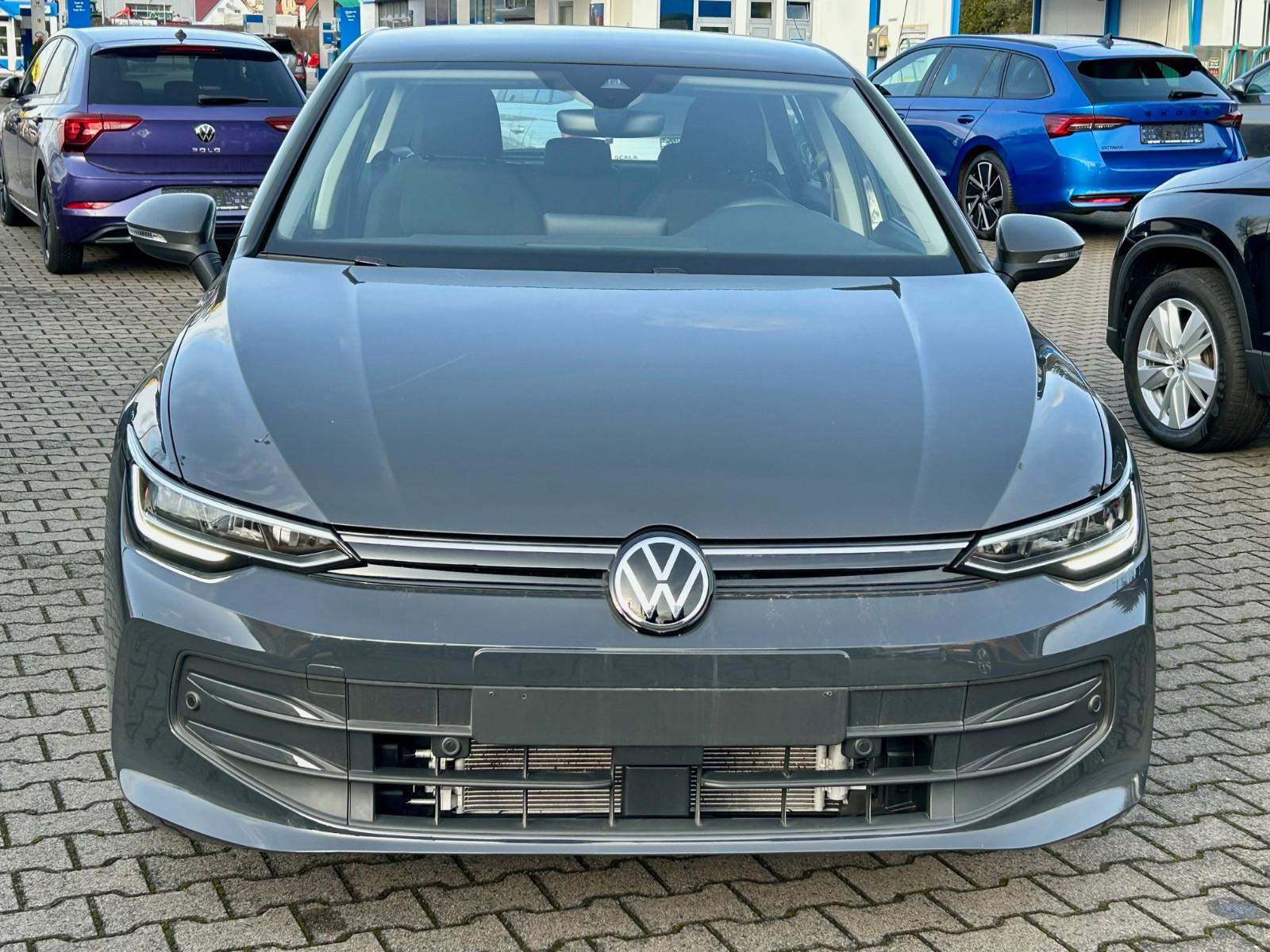 Volkswagen Golf VIII Lim. 1.5 TSI *Garantie VW -29 -27% UVP