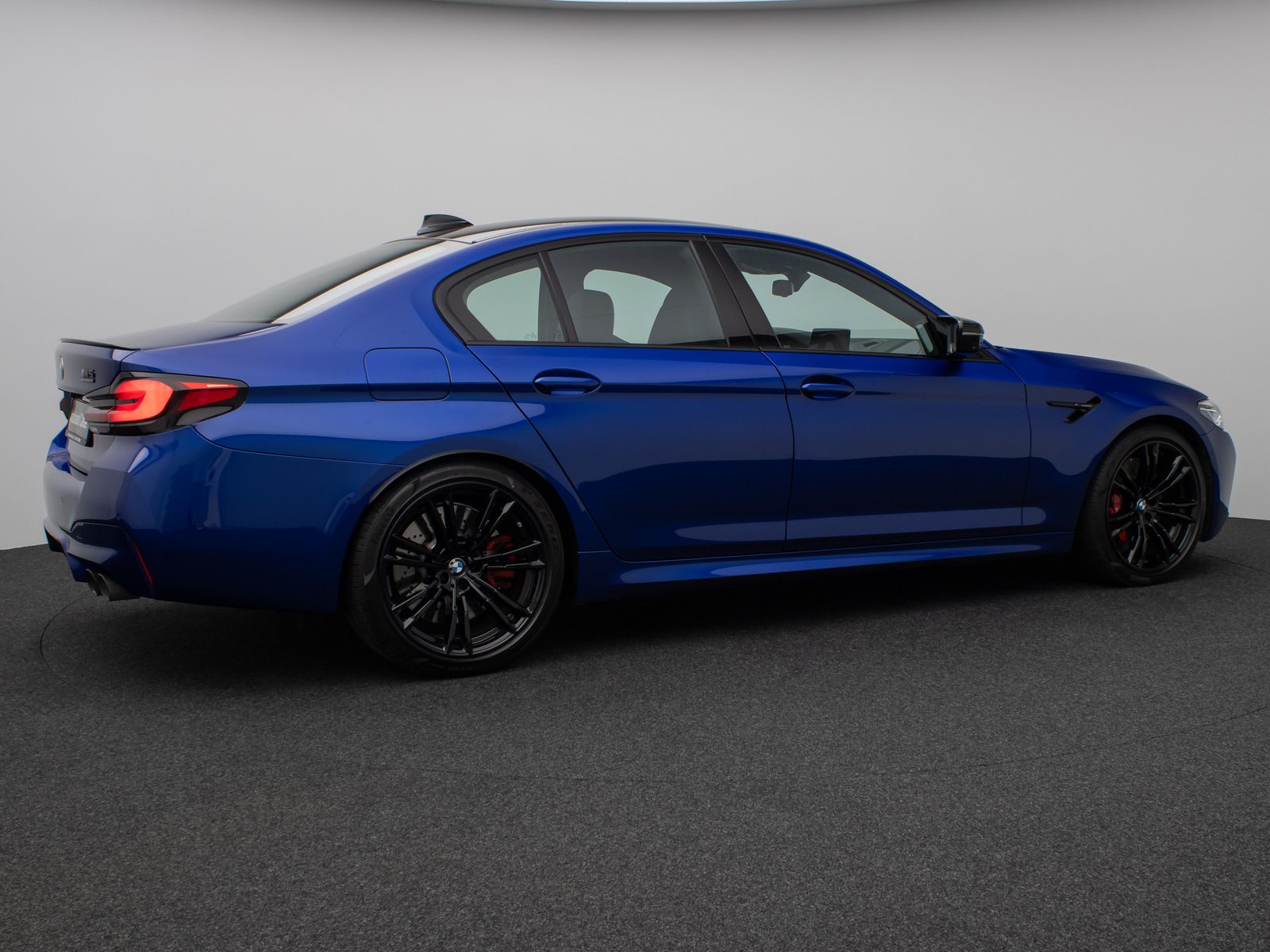 Fahrzeugabbildung BMW M5 Competition xD 360°HUD DAB B&W SoftCl Komfort