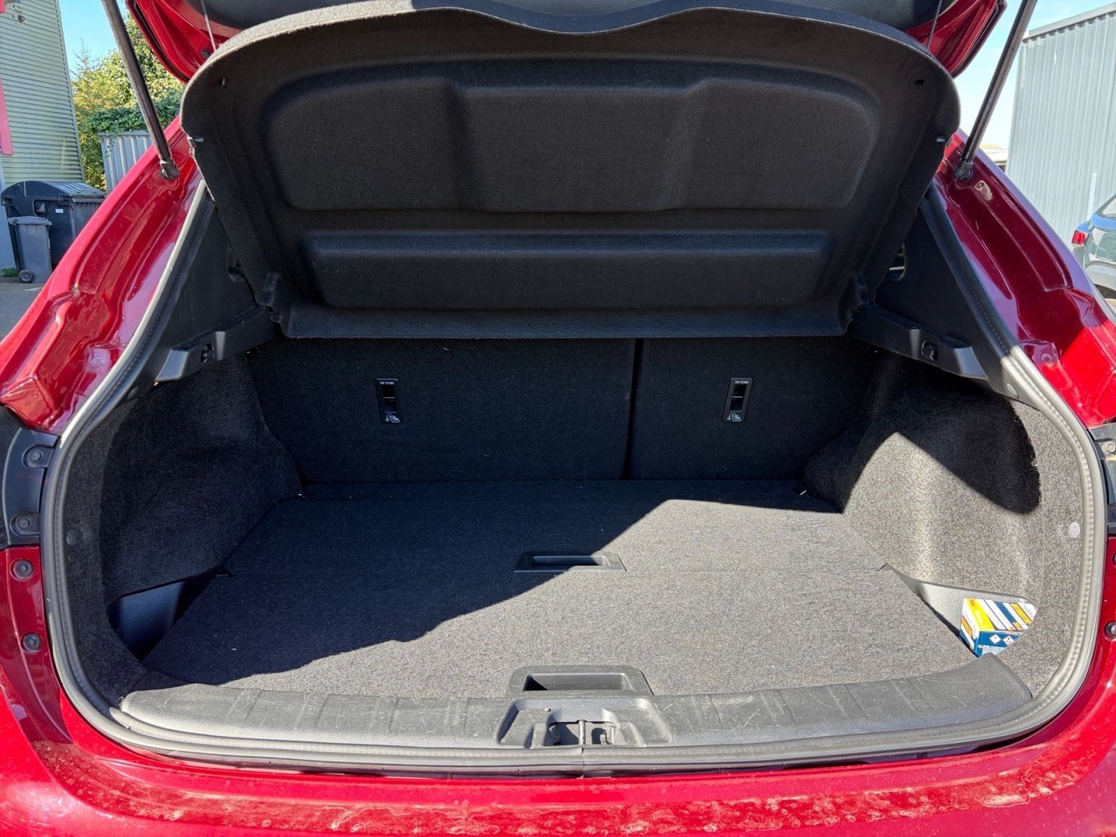 Fahrzeugabbildung Nissan Qashqai 1.3 DIG-T 103 kW Tekna + 4x2*Navi*360°Ka