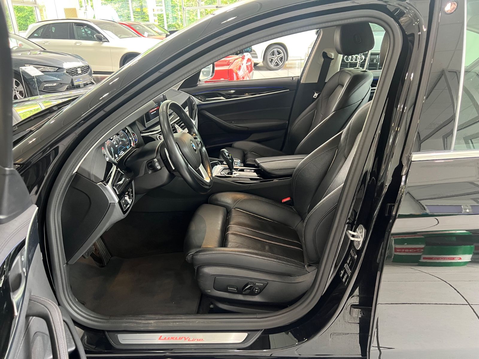 Fahrzeugabbildung BMW 520 d Lim. Luxury Line