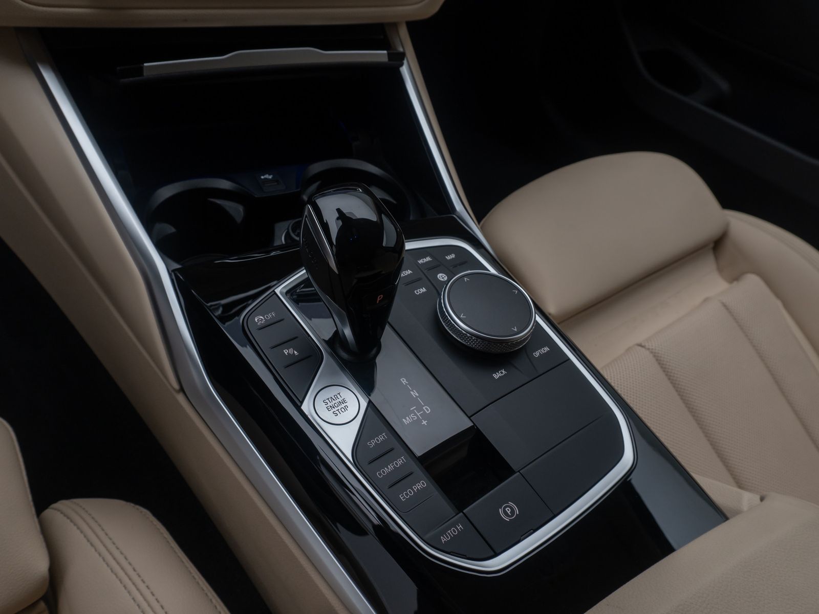 Fahrzeugabbildung BMW 320d xD Luxury Line ACC DAB Laser Kamera Memory