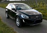 Volvo XC60 2.0 D Summum 2WD*Xenon*Leder* - Volvo XC60 in Freiburg