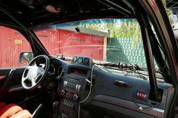 Fahrzeugabbildung Mitsubishi Pajero 3.2 DI-D Rallyeumbau mit Überrollkäfig