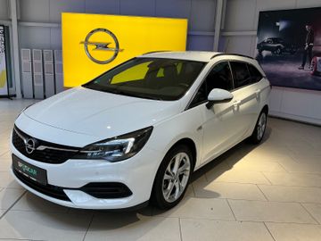 Fotografie Opel Astra K Sports Tourer Elegance Kamera LED