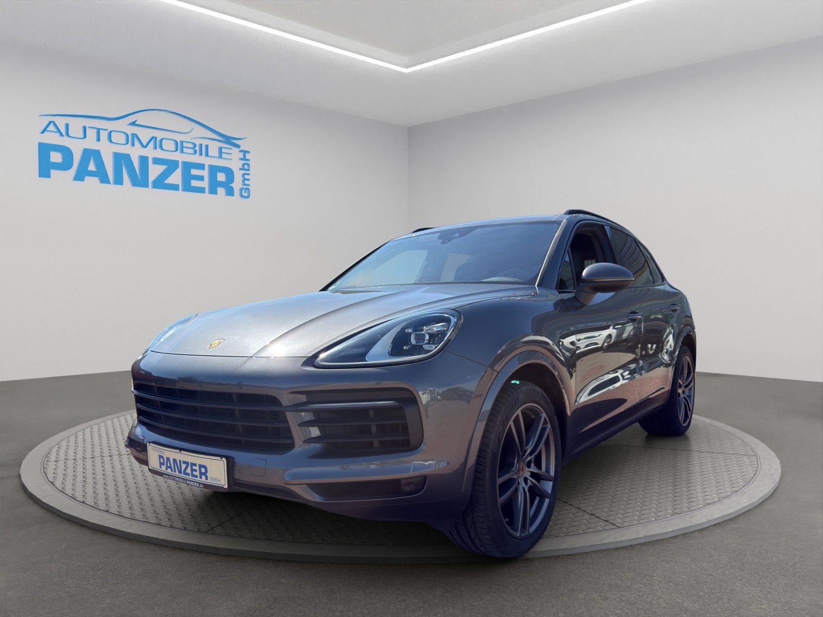 Porsche Cayenne - 1