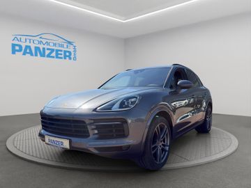Porsche Cayenne - 1