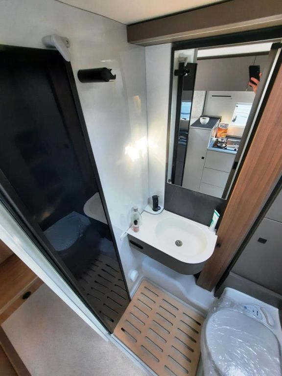 Fahrzeugabbildung LMC Cruiser 740 EL Verfüg./Sparen 6.521,- €