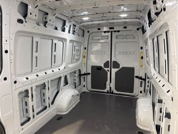 Volkswagen Crafter - 11