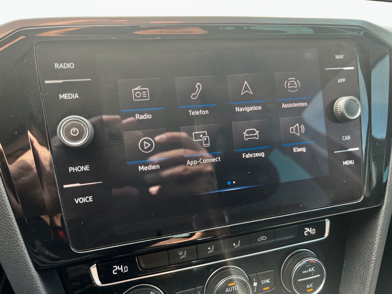 Fahrzeugabbildung Volkswagen Passat Variant 2.0 TDI Aut. Business Navi AHK AC