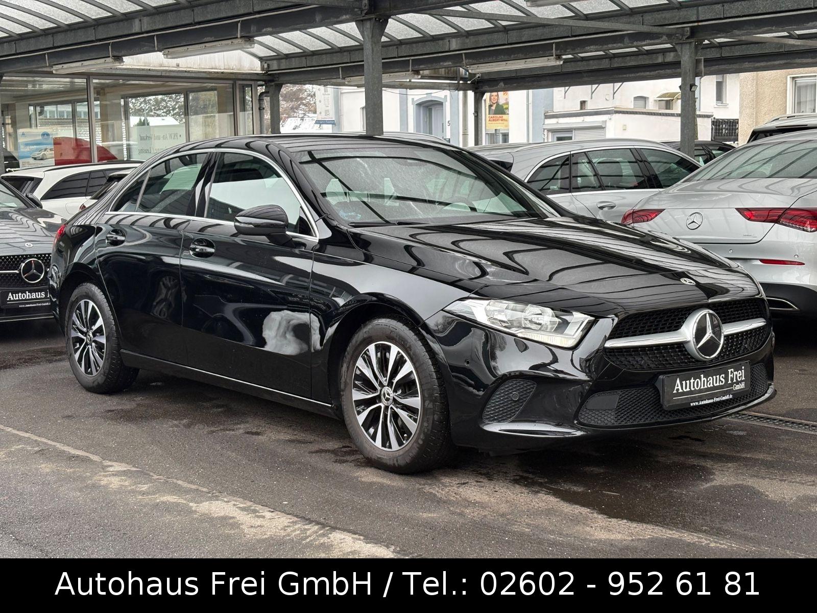 Mercedes-Benz A 180 LIMO STUFENHECK 1-HAND*LEDER*AMBIENTE*KAME