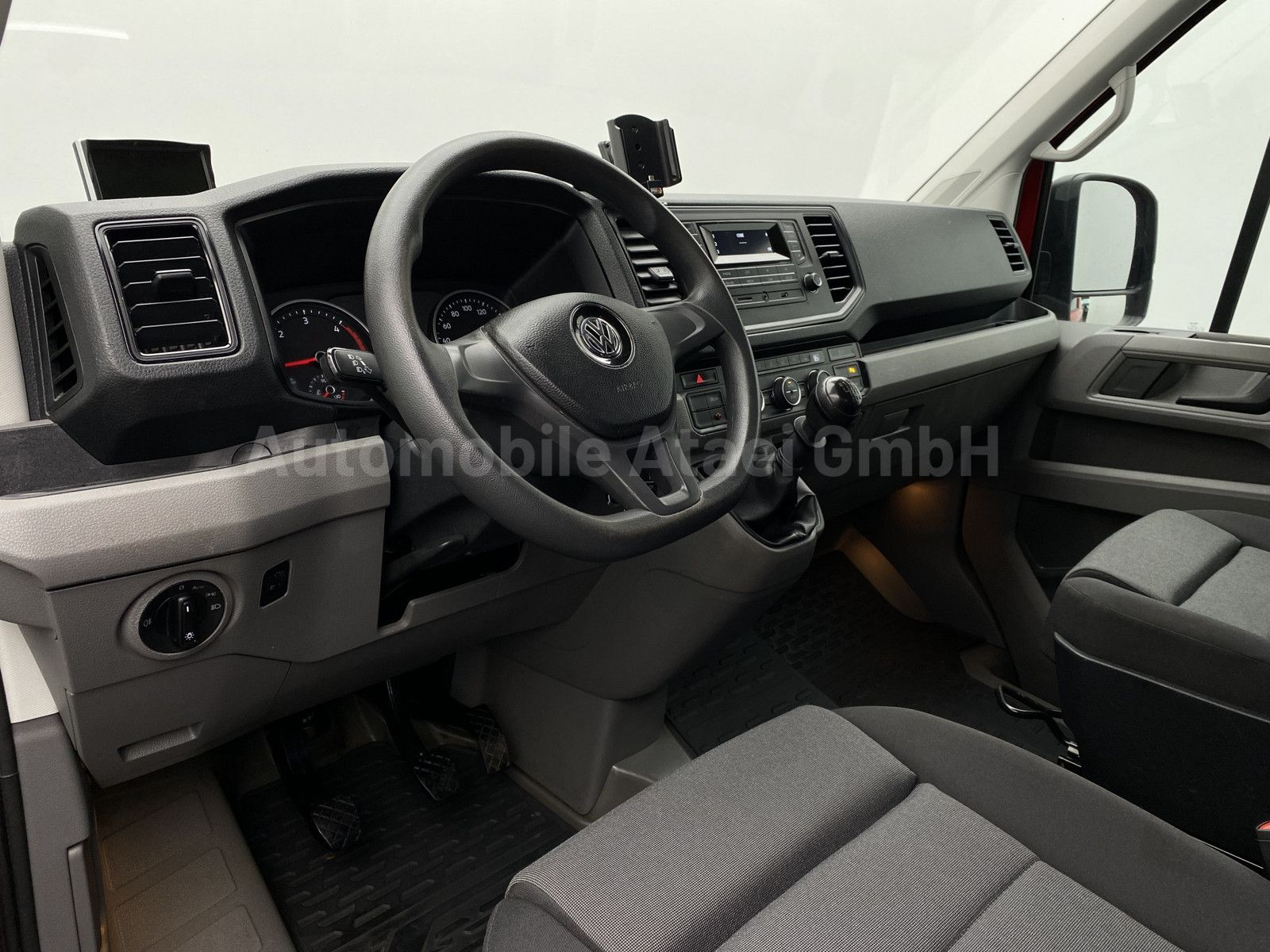 Fahrzeugabbildung Volkswagen Crafter 35 Kombi *ROLLSTUHL-LIFT* 6-SITZE (2565)