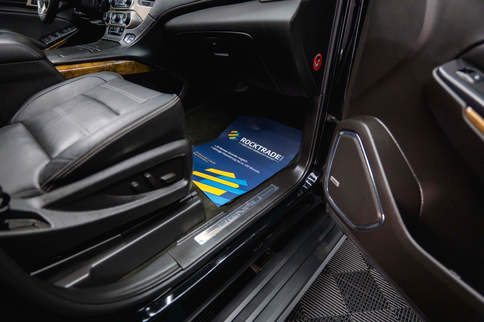 Fahrzeugabbildung GMC Yukon 6.2 V8 DENALI 4x4 LED *Unfallfrei*TV*ACC*