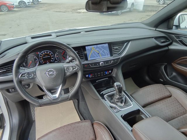 Fahrzeugabbildung Opel Insignia OPC-Line Super Optik/Innovation/OPC/4x4