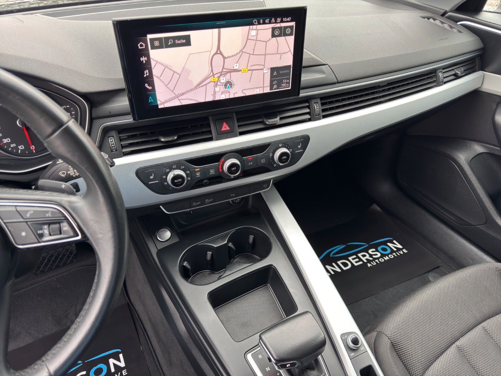 Fahrzeugabbildung Audi A4 AVANT 35 TFSI BLACK S-TRONIC NAVI LED ALLWETT